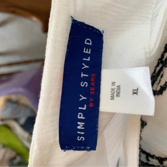 short sleeve blouse - Picture 4 of 4